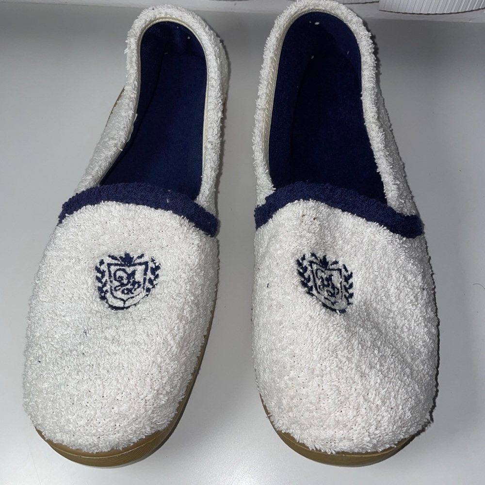 Brand New No BOC Men’s size 13 House Slippers